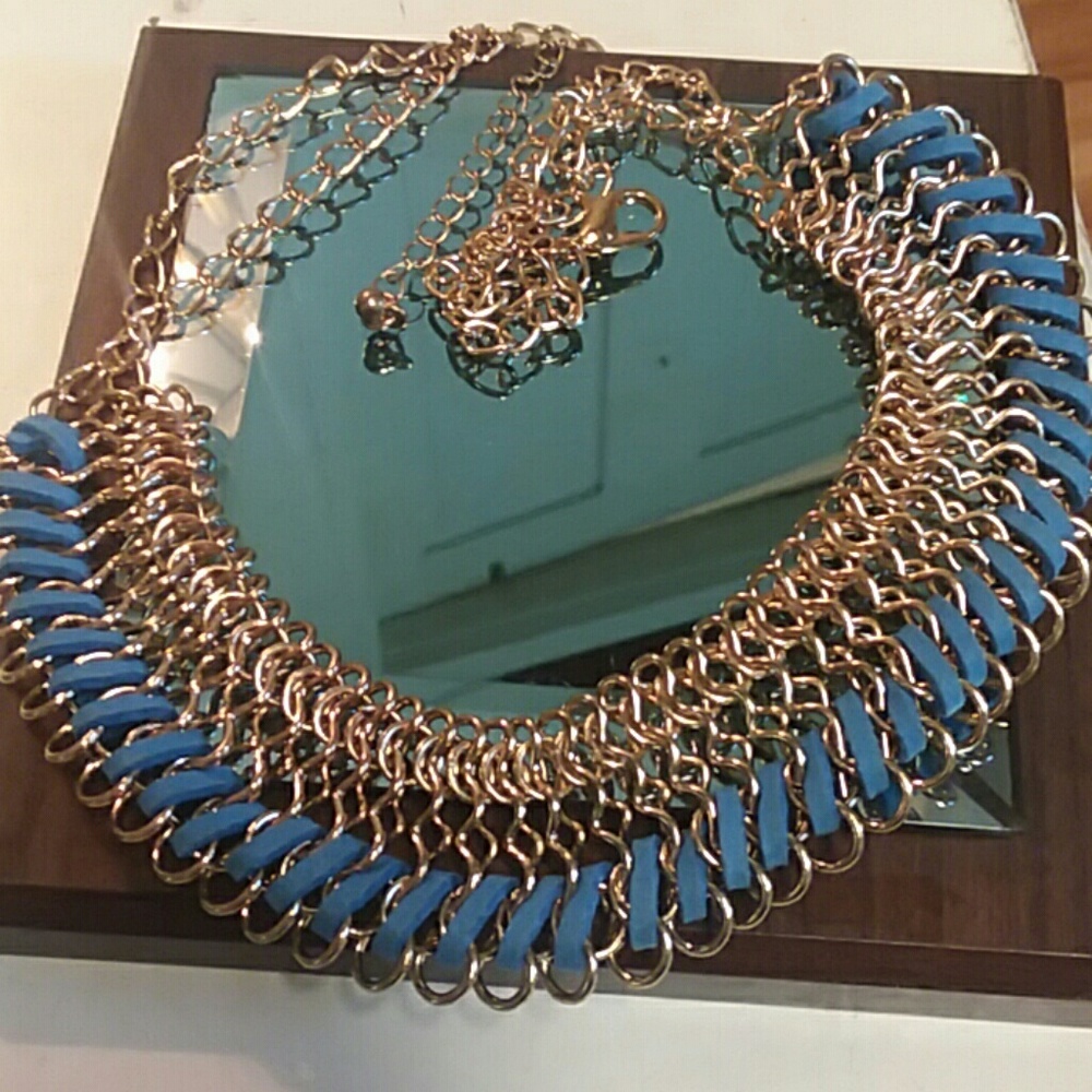 ⭐⭐⭐Gold and blue suede tied throughout